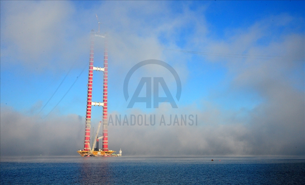 Çanakkale Boğazı yoğun sis nedeniyle çift yönlü transit gemi geçişlerine kapatıldı