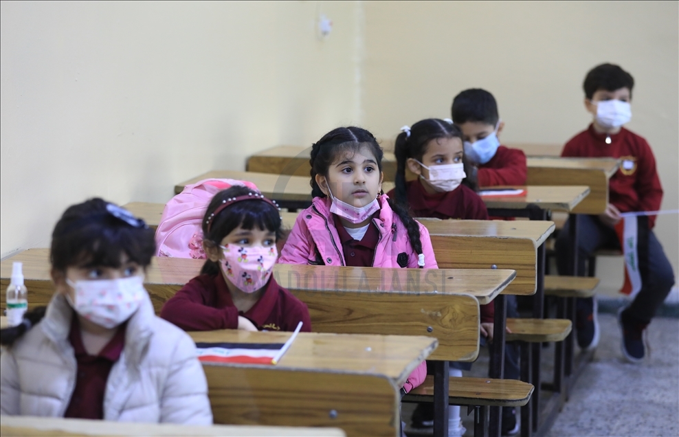 Irak’ta, Kovid-19 gölgesinde ilk ders zili çaldı