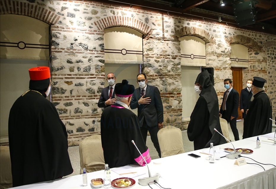 Adalet Bakanı Gül ve Cumhurbaşkanlığı Sözcüsü Kalın, azınlık cemaatlerinin temsilcileriyle buluştu