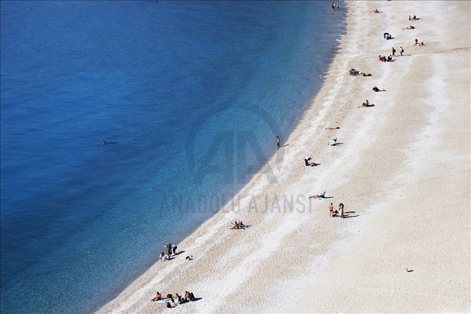 Muğla'nın turistik ilçelerinde sahillerde güneşli hava yoğunluğu