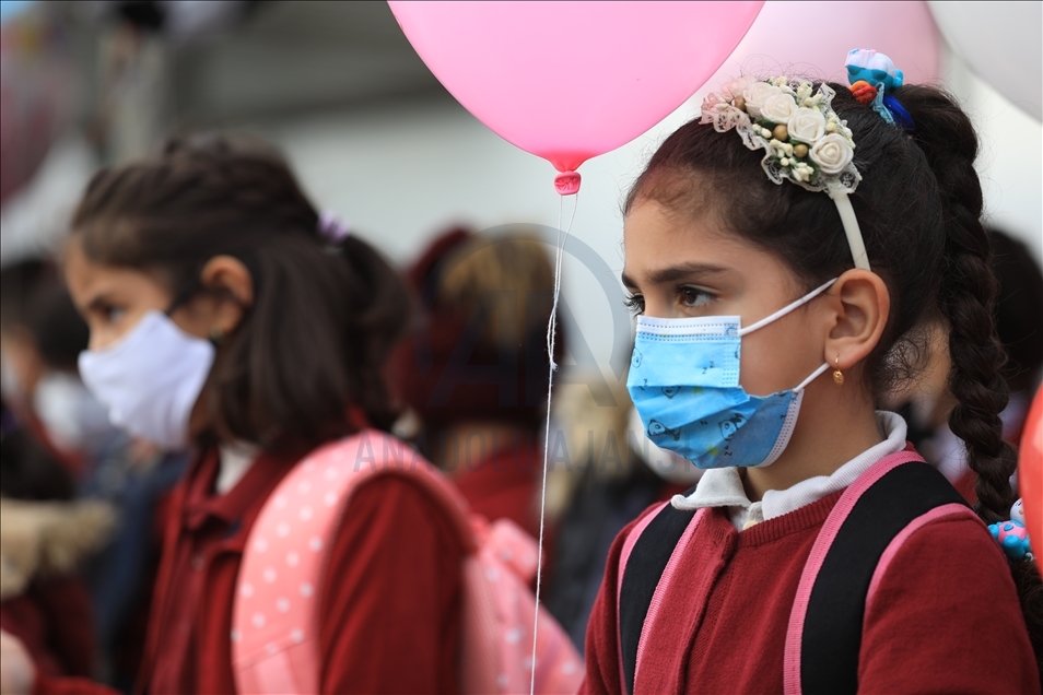 Irak’ta, Kovid-19 gölgesinde ilk ders zili çaldı