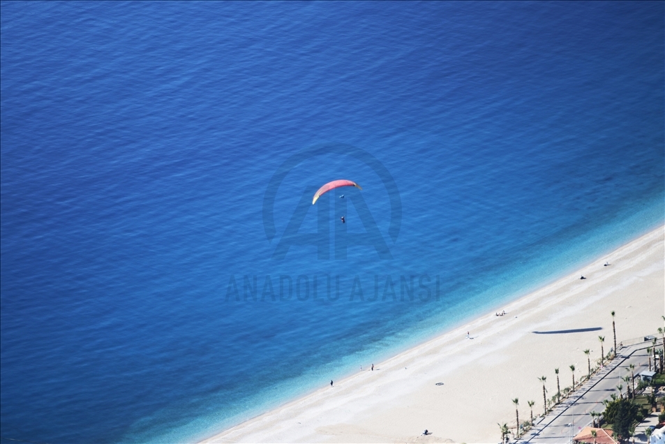 Muğla'nın turistik ilçelerinde sahillerde güneşli hava yoğunluğu
