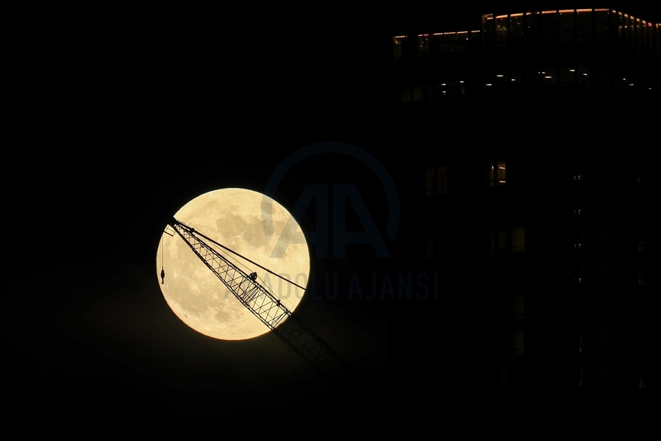 Bulan purnama di New York