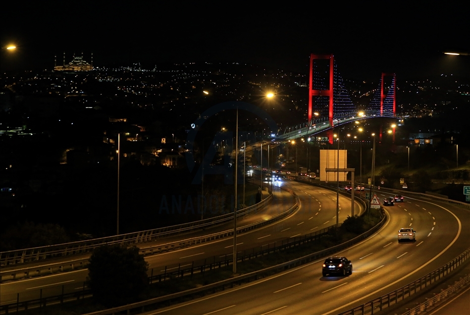 İstanbul'da sokağa çıkma kısıtlamasının ardından hayat normale döndü