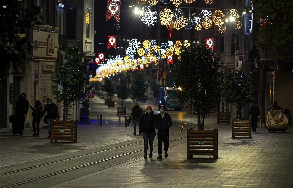 İstanbul'da sokağa çıkma kısıtlamasının ardından hayat normale döndü