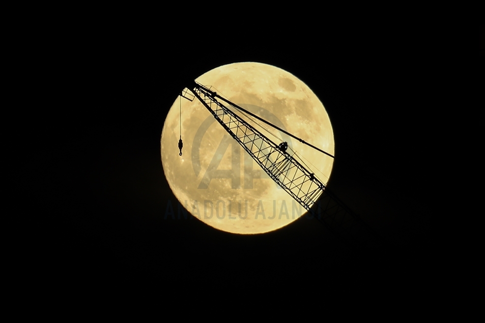 Bulan purnama di New York