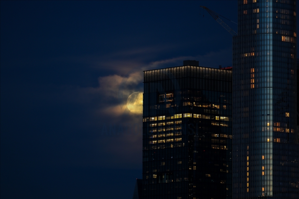 Bulan purnama di New York