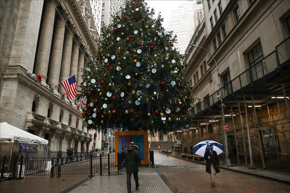"Wall Street" Noel için dekore edildi