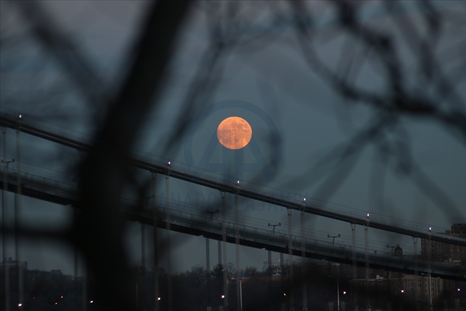 Así se vio la luna llena en la ciudad de Nueva York