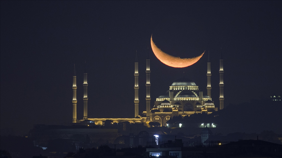 Great Camlica Mosque with crescent moon