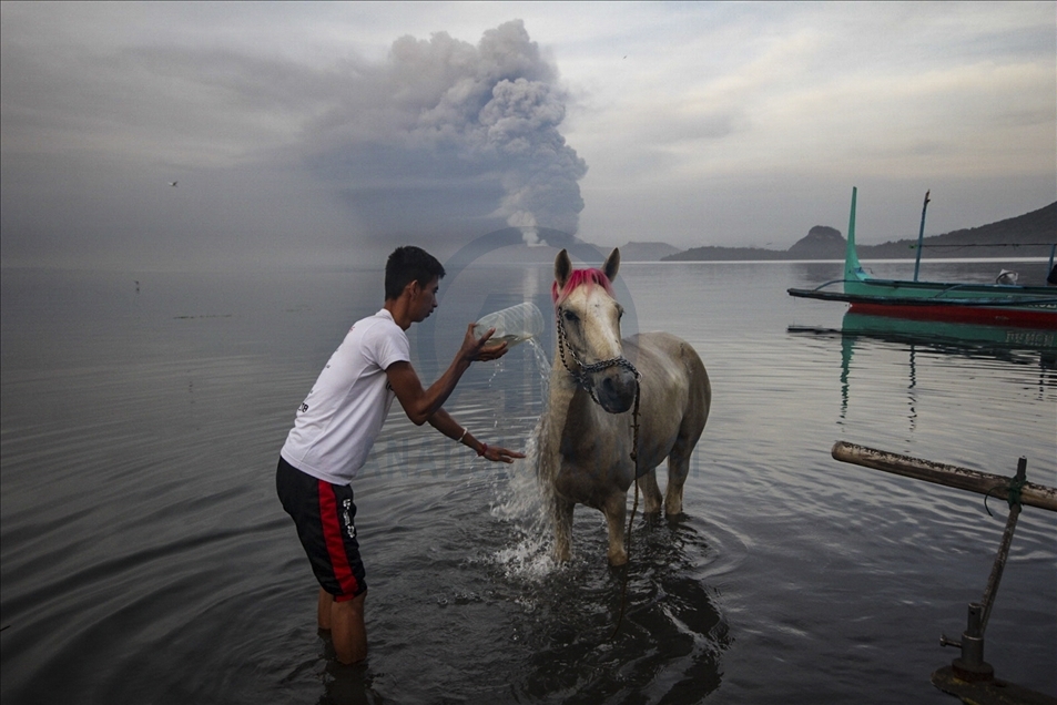 Volcano eruption in Philippines