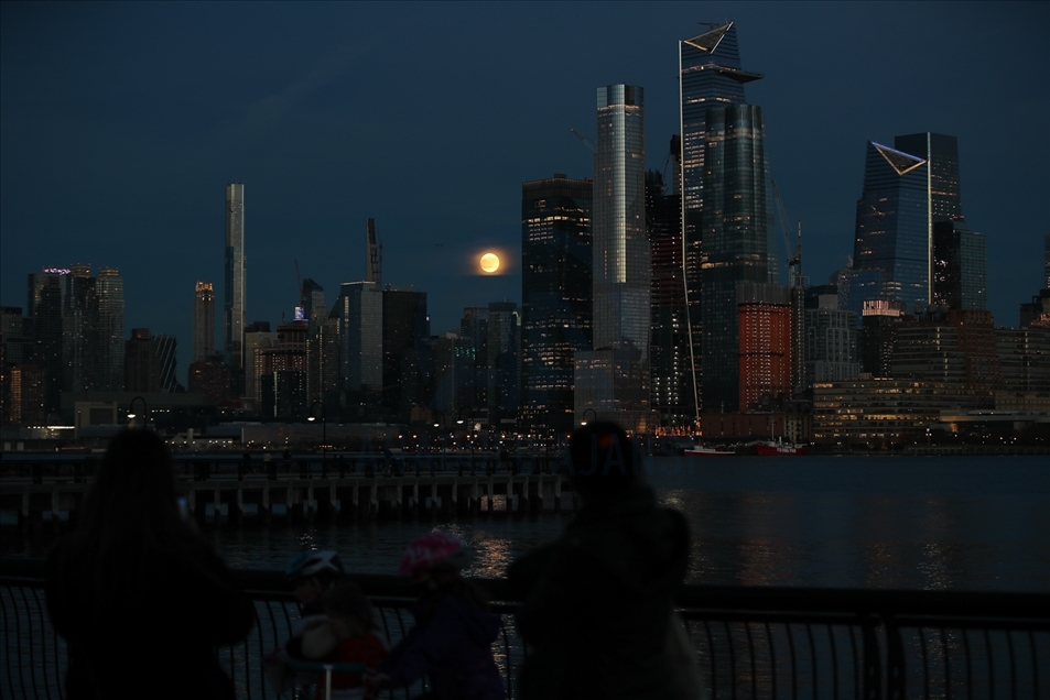 Así se vio la luna llena en la ciudad de Nueva York