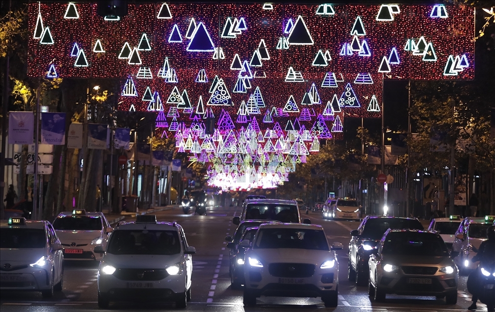 Madrid sokakları ışıl ışıl
