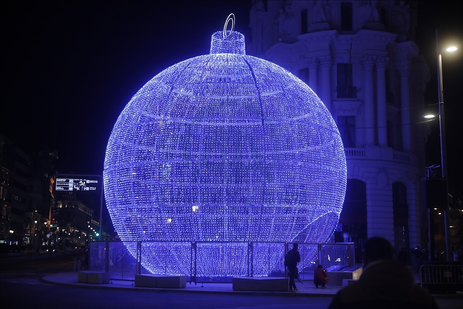 Madrid streets decorated for Christmas