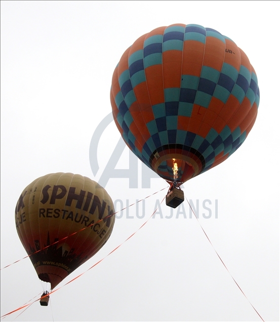 Festival balon udara "Mongolfieria" di Kiev