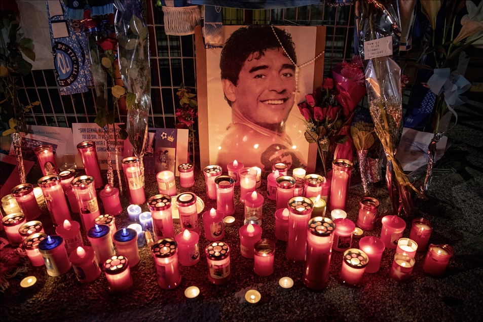 Maradona'nın vefatı Napoli başta olmak üzere İtalya'yı derin üzüntüye boğdu