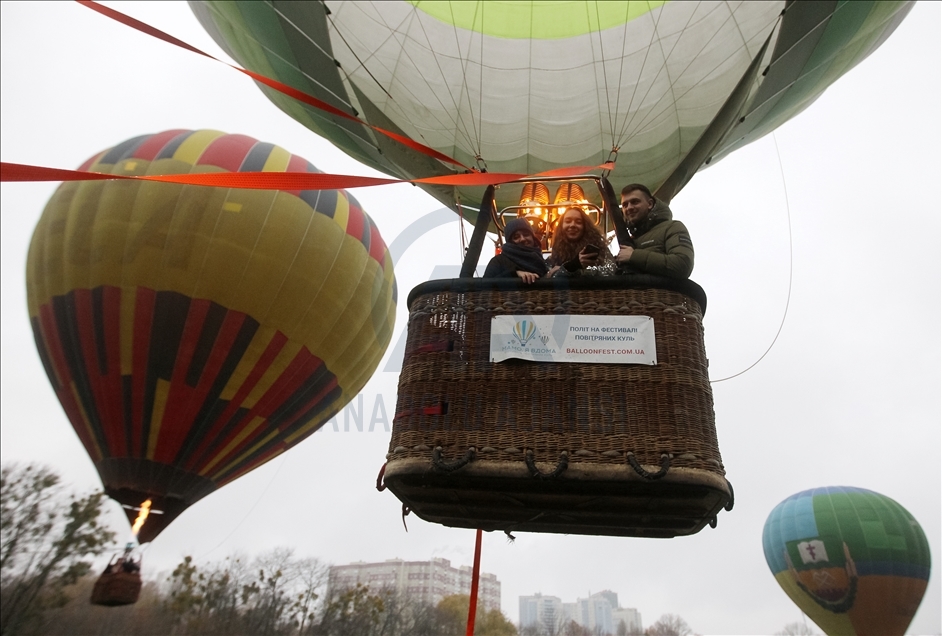 Festival balon udara "Mongolfieria" di Kiev