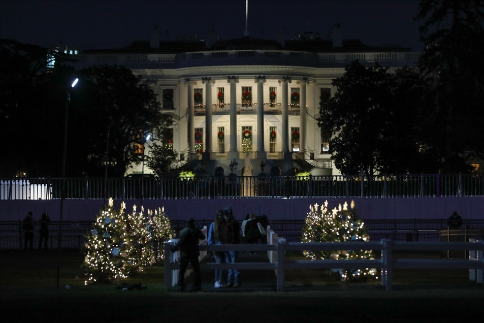 El árbol de Navidad en la Casa Blanca fue encendido