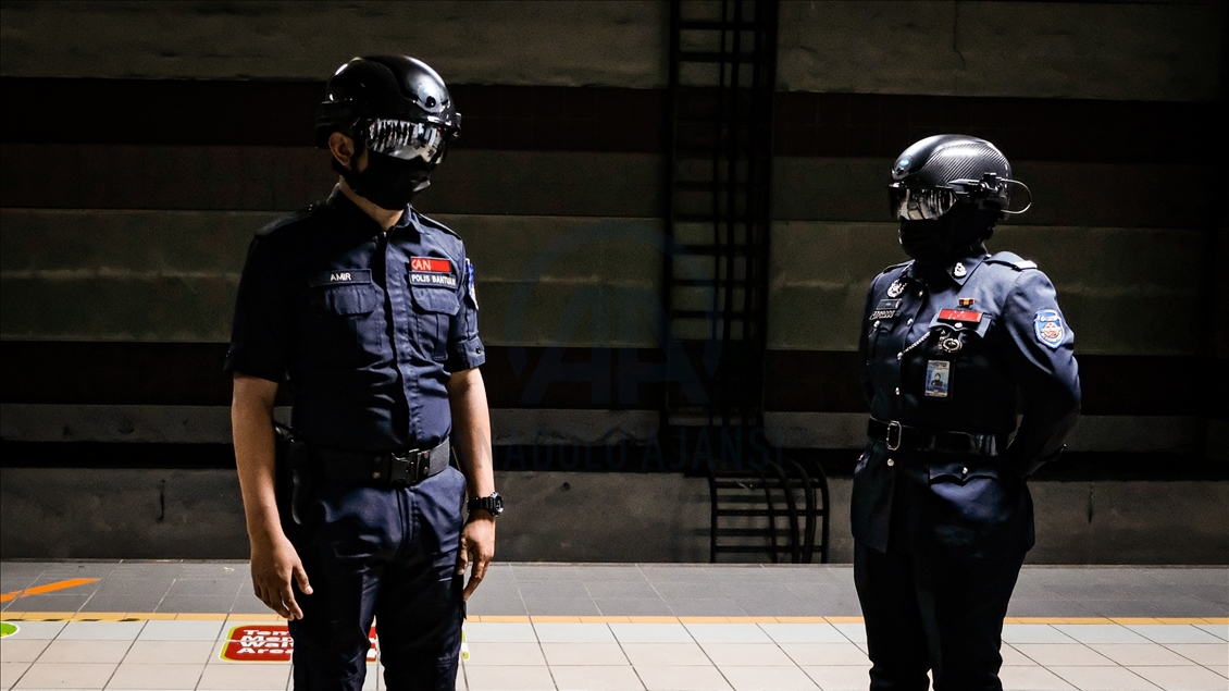 Pemerintah Malaysia buat helm khusus pemindai suhu tubuh