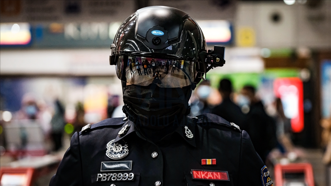 Pemerintah Malaysia buat helm khusus pemindai suhu tubuh