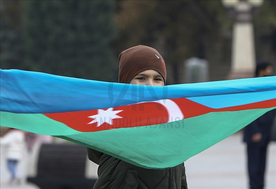 Azerbaycan'da şehitler anıldı