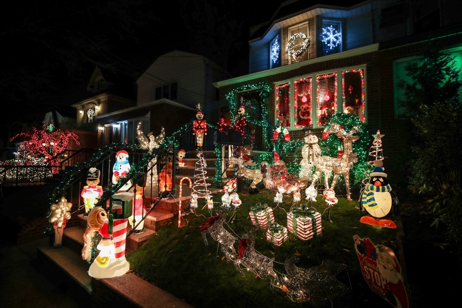Dyker Heights, el vecindario neoyorquino conocido por sus luces de Navidad