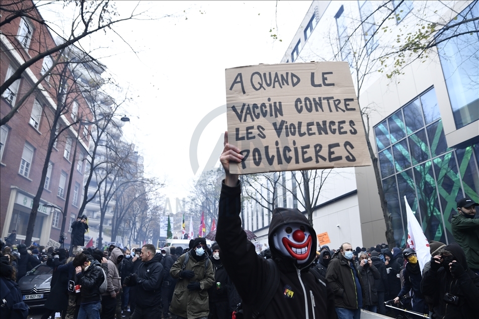 Paris'te protesto