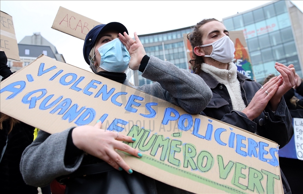 Brüksel'de ırkçılık ve polis şiddeti protesto edildi 