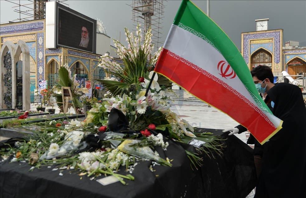 İranlı nükleer bilimci Fahrizade'nin mezarı