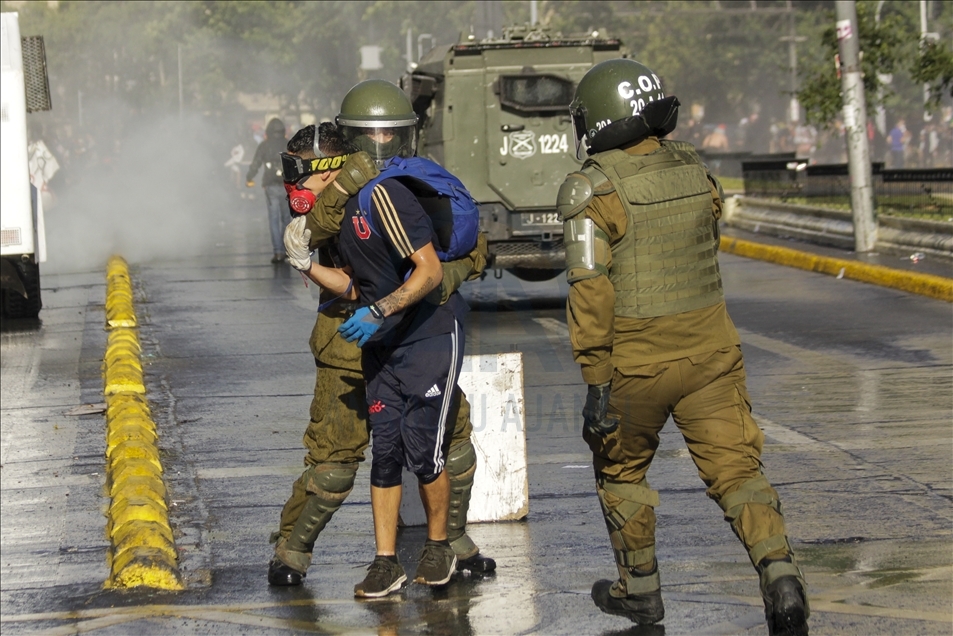 Şili'de hükümet karşıtı protestolar devam ediyor