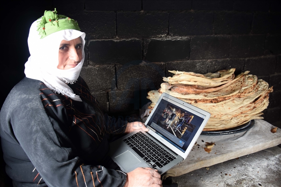 Muşlu kadınlar AA'nın "Yılın Fotoğrafları" oylamasına katıldı