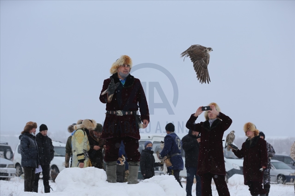 Gjahu me shqiponja në Kazakistan, tradita tre-mijëvjeçare bëhet sport