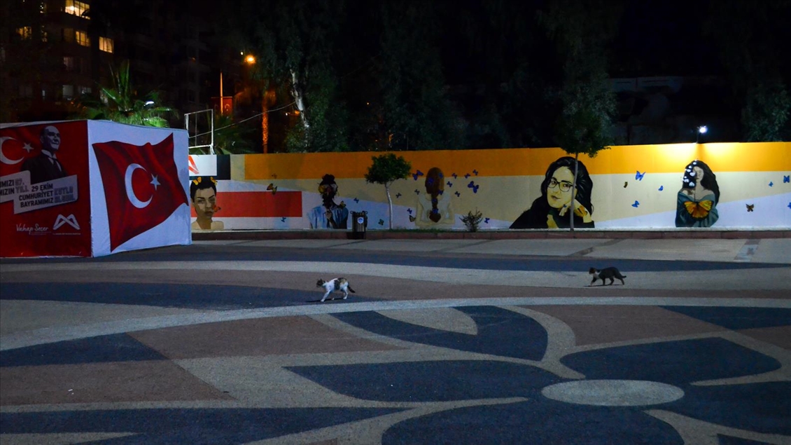Doğu Akdeniz'de cadde ve sokaklar sessizliğe büründü