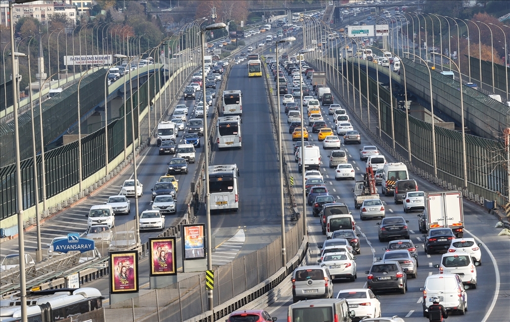 Traffic jam after weekend coronavirus curfew ends in Istanbul