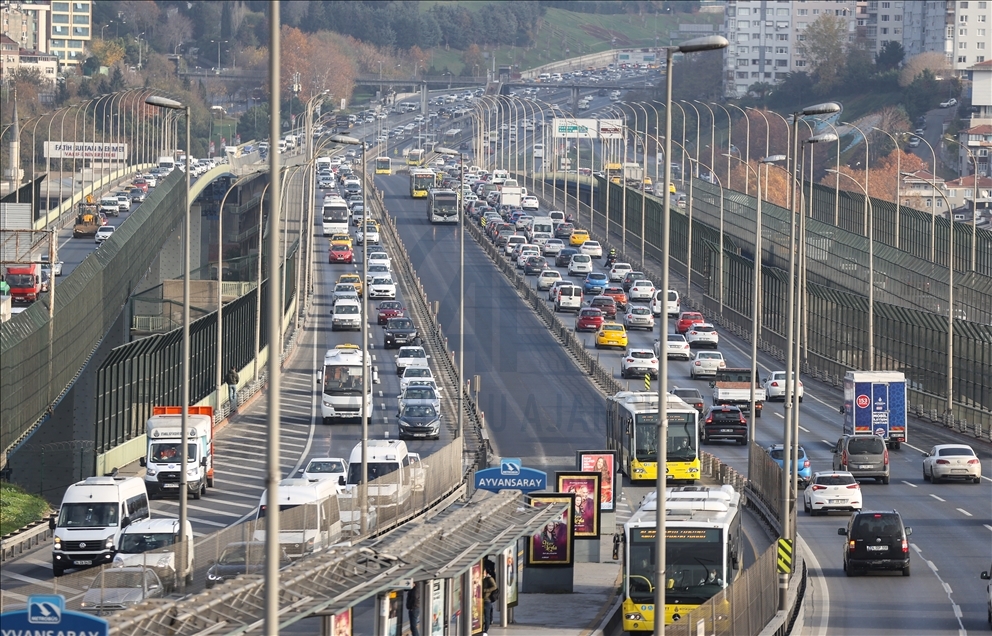 Traffic jam after weekend coronavirus curfew ends in Istanbul