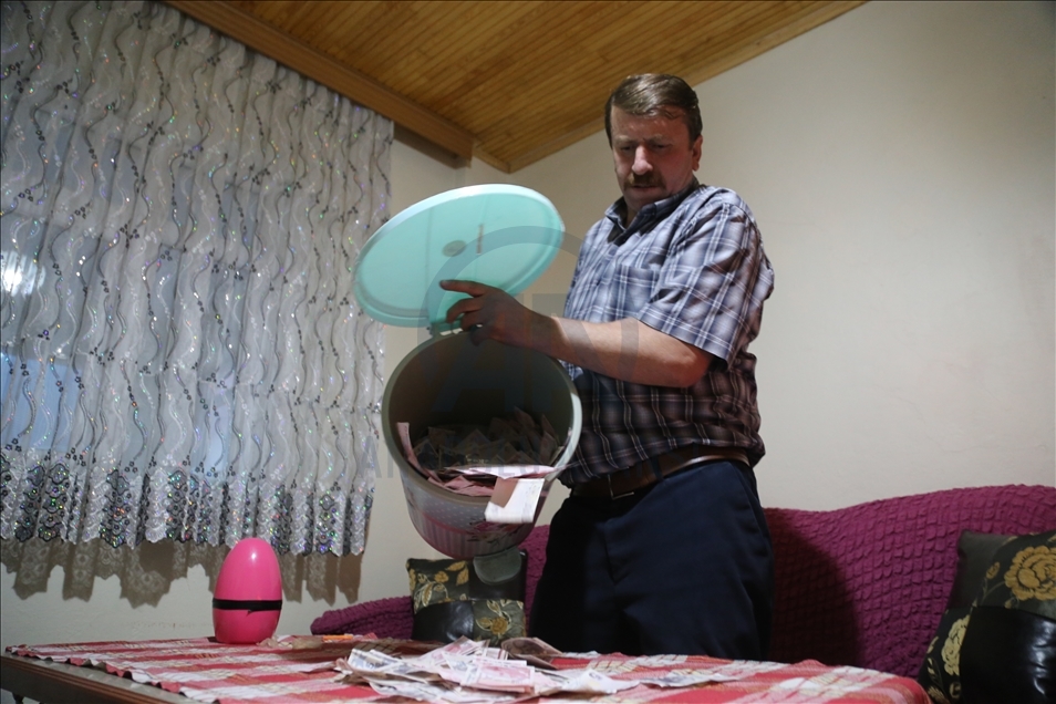 Sigarayı bırakarak 3 yılda 10 bin lirayı aşkın para biriktirdi