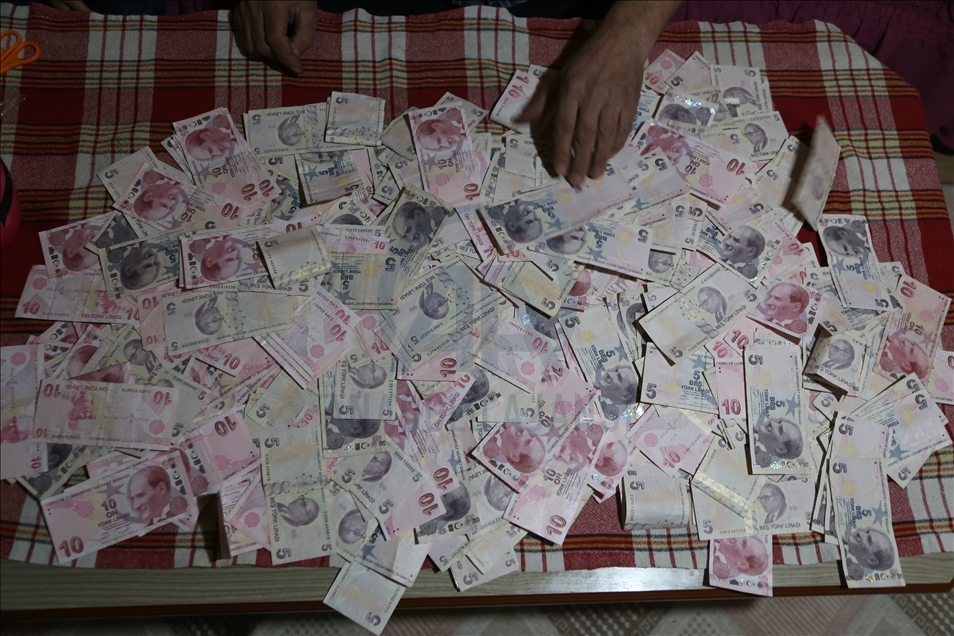 Sigarayı bırakarak 3 yılda 10 bin lirayı aşkın para biriktirdi