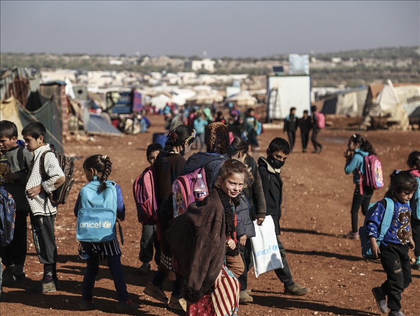 Idlib: Sirijska djeca nastavu pohađaju u neuslovnim šatorima u izbjegličkom kampu 