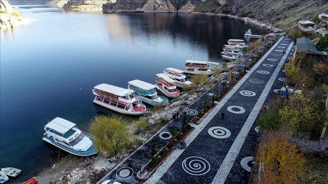 Diyarbakır'ın Eğil ilçesinde baraj kıyısı yeniden düzenlendi