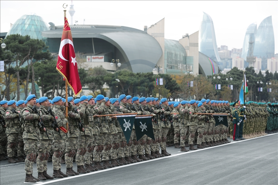 Aliyev : "Le monde entier voit aujourd'hui que le Karabagh appartient à l'Azerbaïdjan. Vive l'amitié Turquie-Azerbaïdjan"