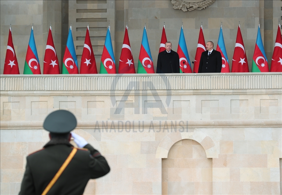 Aliyev : "Le monde entier voit aujourd'hui que le Karabagh appartient à l'Azerbaïdjan. Vive l'amitié Turquie-Azerbaïdjan"