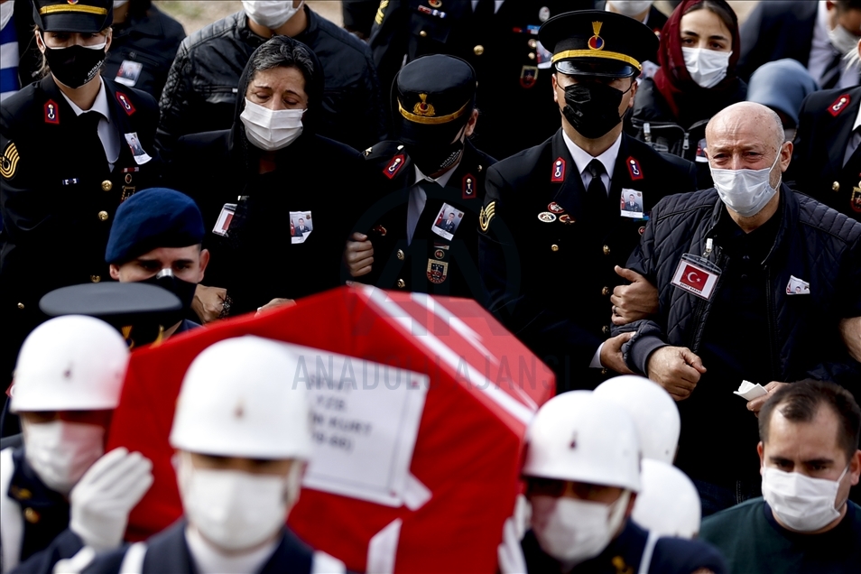 Şehit jandarma yüzbaşı Yasin Kurt, son yolculuğuna uğurlandı