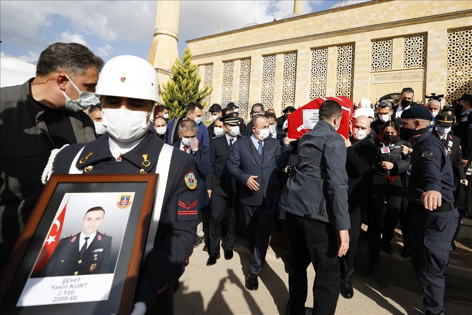 Şehit jandarma yüzbaşı Yasin Kurt, son yolculuğuna uğurlandı