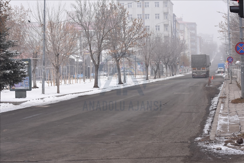 Doğu Anadolu'da sokaklar boş kaldı