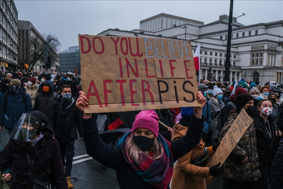 Poland's pro democratic protests continue despiste COVID 19 crisis