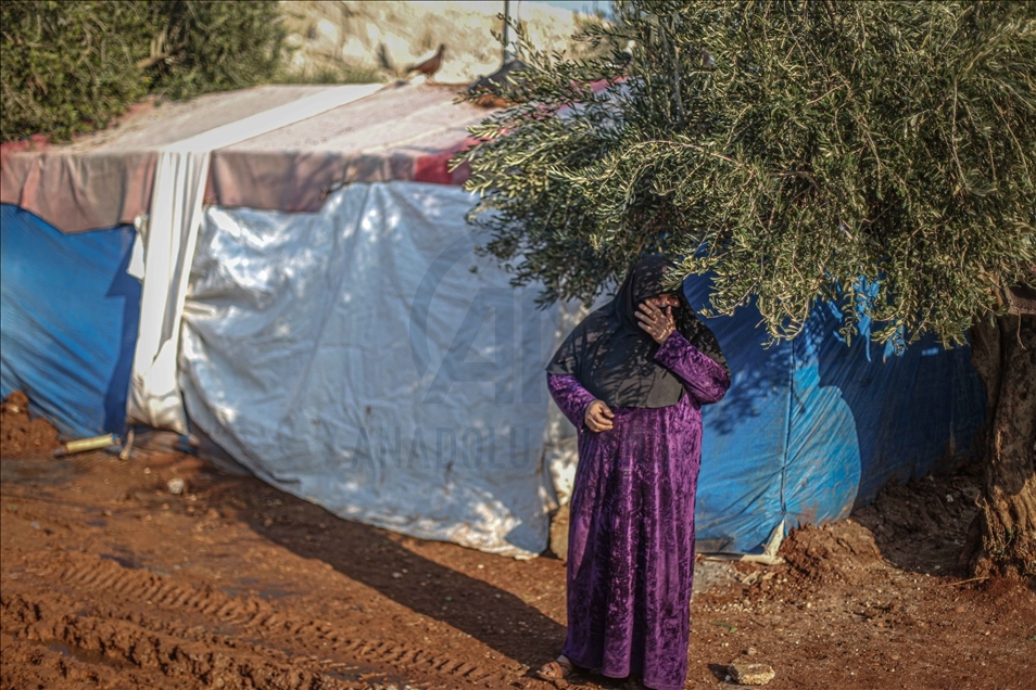 سوريا.. نازحو "مدن الطين" يطالبون بتحويلها لأماكن صالحة للعيش