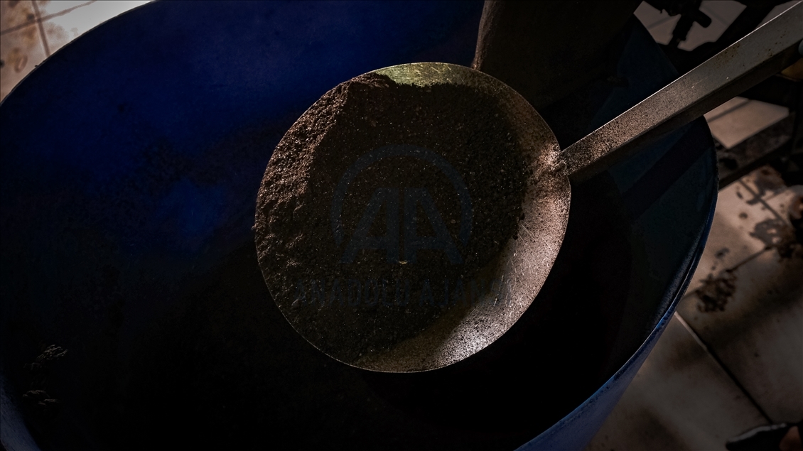 Malaysian coffee factory and 6 decades of traditional roasting