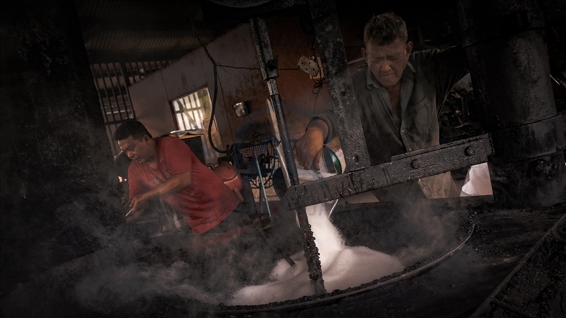 Malaysian coffee factory and 6 decades of traditional roasting
