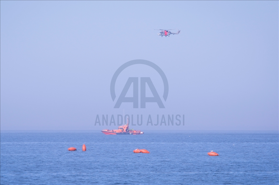 Helikopter militer Aljazair jatuh ke laut