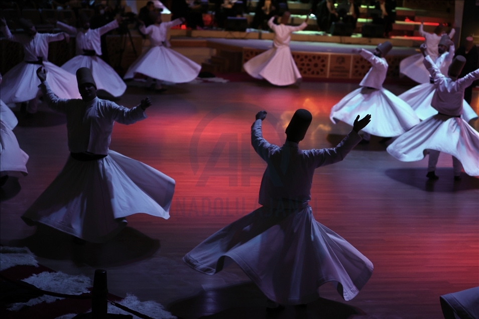 Peringatan upacara ke-747 meninggalnya ulama Sufi Jalaluddin Rumi